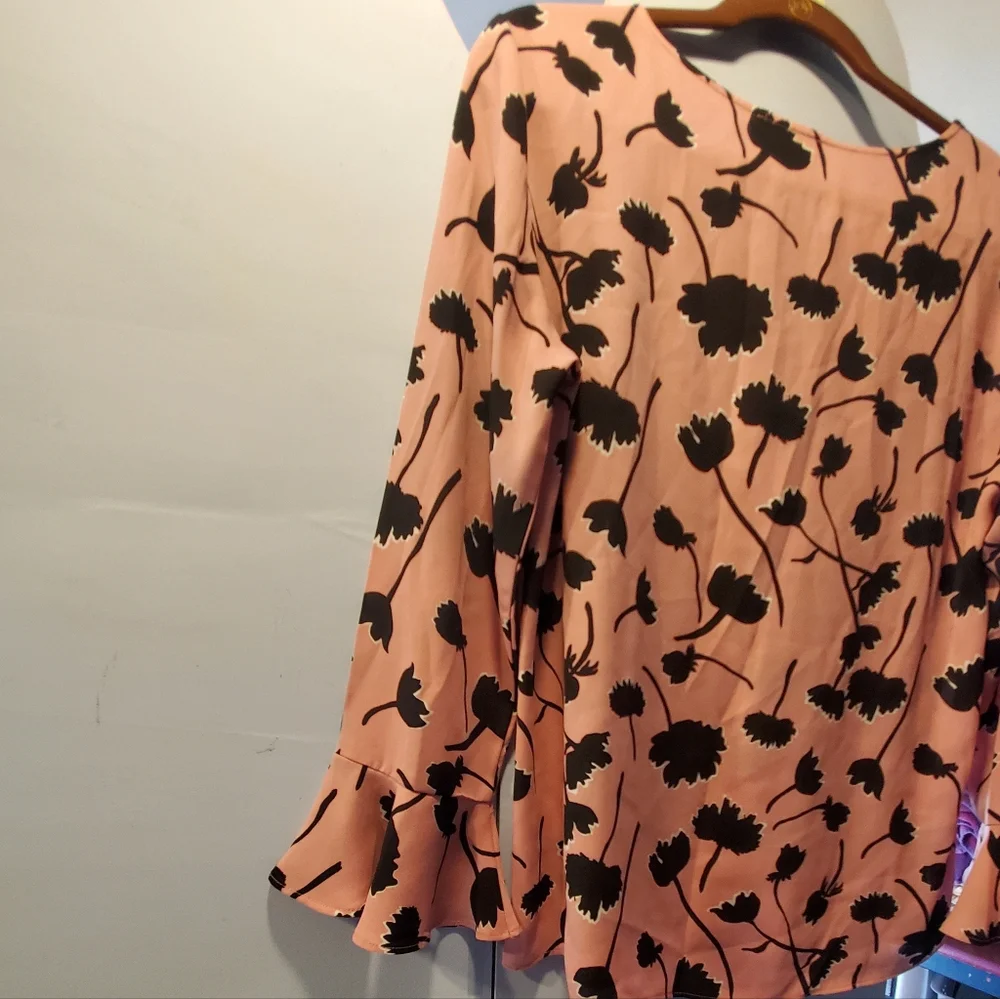 Floral Ruffled Blouse Medium By Loft - Picture 8 of 11